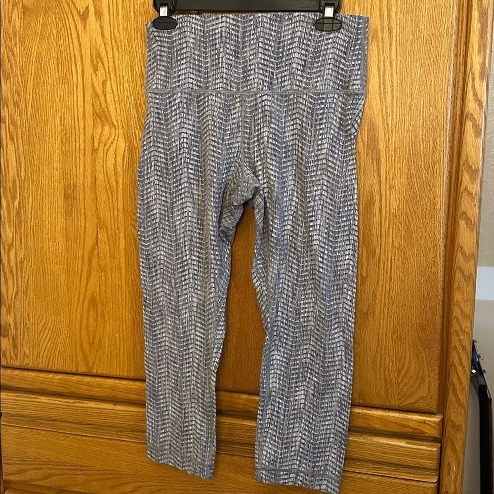 Lululemon wunder under cropped leggings - Picture 2 of 3